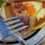 BELLOWS BURGER - 林檎ベーコン&エッグパンケーキ1280円