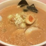 らーめん 中華 一龍 - 一龍正油とんこつラーメン大盛（こってり）（大盛平日無料）　650円