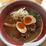 Tokushima ramen menou - 徳島ラーメン・味玉入り