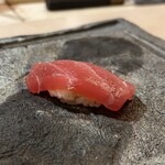 鮨 龍馬 - 赤身の漬け