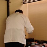 北新地 湯木 - 湯木大将自ら鍋を作って盛りつけて下さいました。