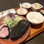 Tonkatsu Tonrou - 上とんかつ定食