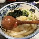 Itteki Hassen Ya - 酔い覚めうどんハーフ、あったかいかけうどんです