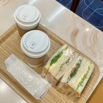 MMCオーガニックカフェ - ドリップコーヒー495円、たっぷり野菜の玉子&ポテトサンド605円