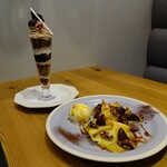 Kihachi Kafe - マロンクレープ バニラアイス添え、モンブランパフェ