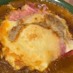 231607413 - ハムと玉子の焼きチーズカレー