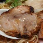 麦と麺助 - この肉の旨味は素晴らしいo(^o^)o