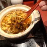 麺や 菜 - めちゃくちゃ美味しいです。
      なるほど並ぶわな。
      別格ですよ。
      この麻婆豆腐は。