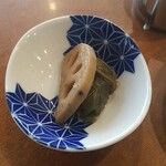 レストラン 蔵王 - 蓮根、昆布巻きの煮物のアップ