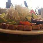 レストラン 蔵王 - 横から、きゃべが山盛りです