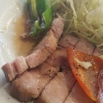 レストラン 蔵王 - 反対側から、気持ちソースが見えます