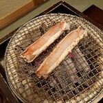 氷雪の門 - たらば蟹の太身の炭焼きだ。