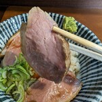 メヂカそば 吟魚 - 程よい弾力な鴨チャー