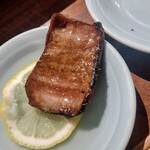 赤坂 らいもん - 素晴らしい焼き具合のたん