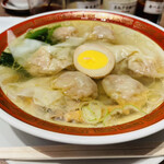 広州市場 - ミニ雲呑麺