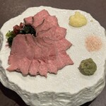 タン料理専門店 BEROBE - 牛タン刺身