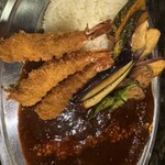 Curry condor - カレー(エビフライと野菜トッピング)