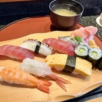 しほう田 - にぎり鮨ランチ … ¥1,300円（税込）