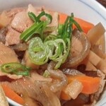 牛煮炊きとおばんざい ちいやん - 日替わりおかずは、豚肉のうま煮