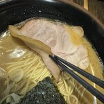 ヨシベー - ヨシベーラーメン醤油820円