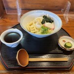 手打ちうどん 自遊席 - ぶっかけ　冷　かけうどん　300g