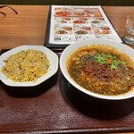 紅虎餃子房 - 料理写真: