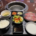 Yakiniku Yansando - 