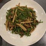 神戸元町別舘牡丹園 - 牛肉とピーマンの糸切り炒め