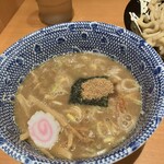 六厘舎 - つけ汁