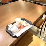 バーガーキング - 店内雰囲気。