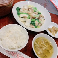個室中華 頤和園 溜池山王店 - 