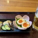 Oshokujidokoro Tawaraya - おつまみセット(生ビール) 1080円