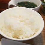 キッチン ブルー グローブ - ご飯大盛りのアップ