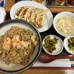 東竜 - 海老炒飯　大盛り　餃子