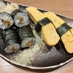 Sushi Izakaya Taroumaru - かんぴょう巻（165円）、玉子（2貫で165円）