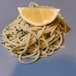 Ivre. - レモンとパセリのペペロンチーノ