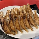 ぎょうざのじんべえ - 餃子2人前が付いています。