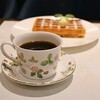 Kafe Guran She - プレーンワッフルセット(1,260円)
                ホットコーヒー付き