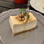 ケサランパサラン - ゴルゴンゾーラのベイクドチーズケーキ