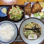 佐登美屋 - 料理写真:から揚げ2個と冷たいそばをセットにしていただきました