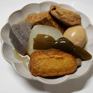 Oden, which can be enjoyed from autumn to spring, is attractive ◆ There are also a la carte dishes that go well with alcohol.