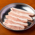 焼肉大衆酒場 真 肉焼屋 - 