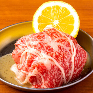 Carefully selected [A5 rank Japanese black beef]! Enjoy high-quality meat at a reasonable price♪