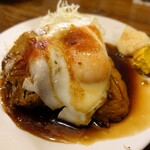 もつ焼き煮込み 楓 - 上州豚炙りチャーシューエッグ