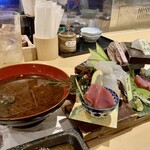 卑弥呼 - 赤出汁、美味しくて量も満足。