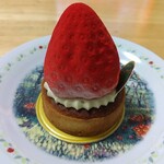イルフェジュール ecute立川店 - 巨大いちごムースのタルト→ムーランって言います(笑)