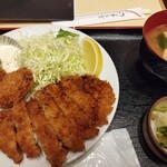 まんぷく食堂 - トンカツカキフライ定食1100円