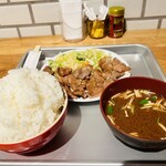 肉料理 まつざか - 炭焼定食ご飯大盛り