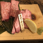 焼肉×日本酒 鈴喜 すずき - 厚切り特上ﾀﾝ♡*゜