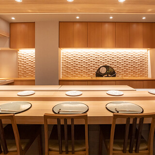 High-quality counter seats. Enjoy the immersive experience of Japanese Cuisine and the hospitality of our chefs.